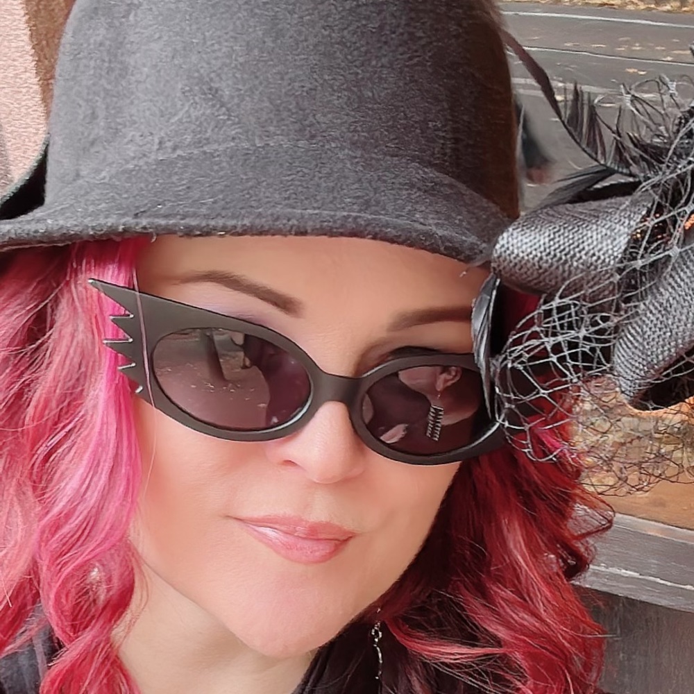 Meet your Posher, Jenny